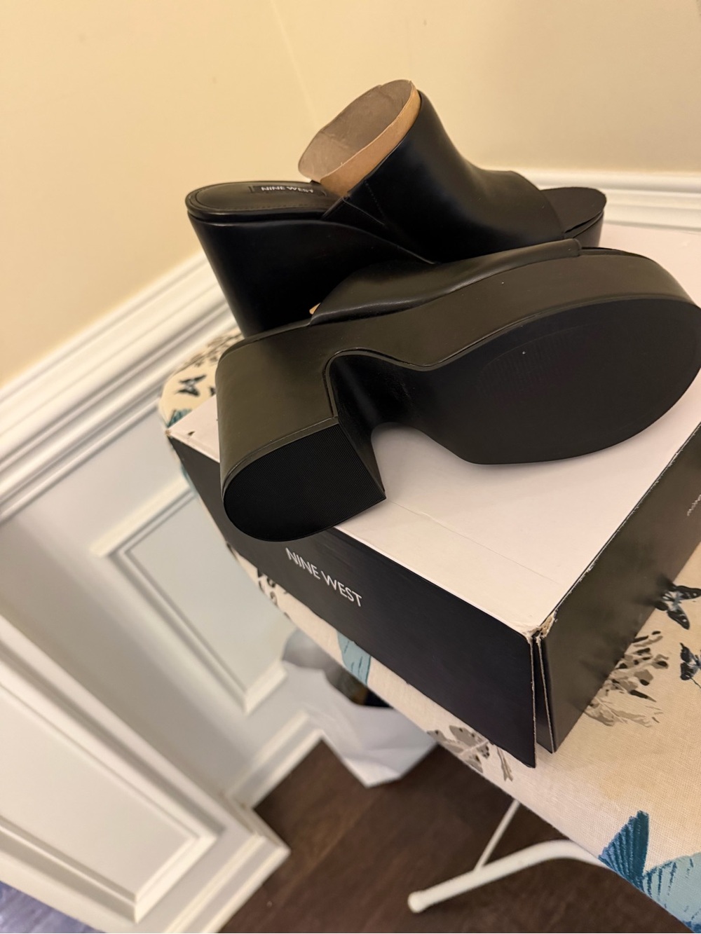 Nine West Olley  Black Platform Mule Sandals - Picture 2 of 7